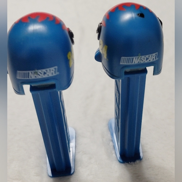 NASCAR Jeff Gordon #24 Helmet PEZ Dispenser Pair DuPont Monte Carlo Vintage - Picture 3 of 6